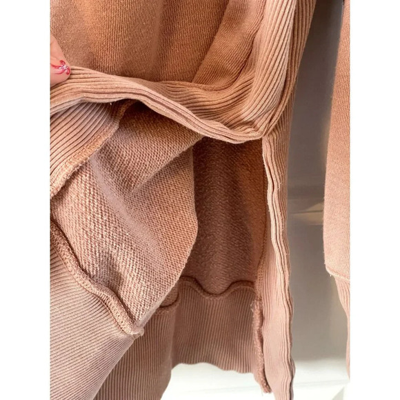 Aerie Womens Oversized Pink Crew Neck Sweatshirt Boyfriend Size XS Slouchy Slit - Picture 3 of 4